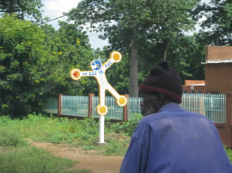 14 Signaletique Iles De Paix Le Long De La Route